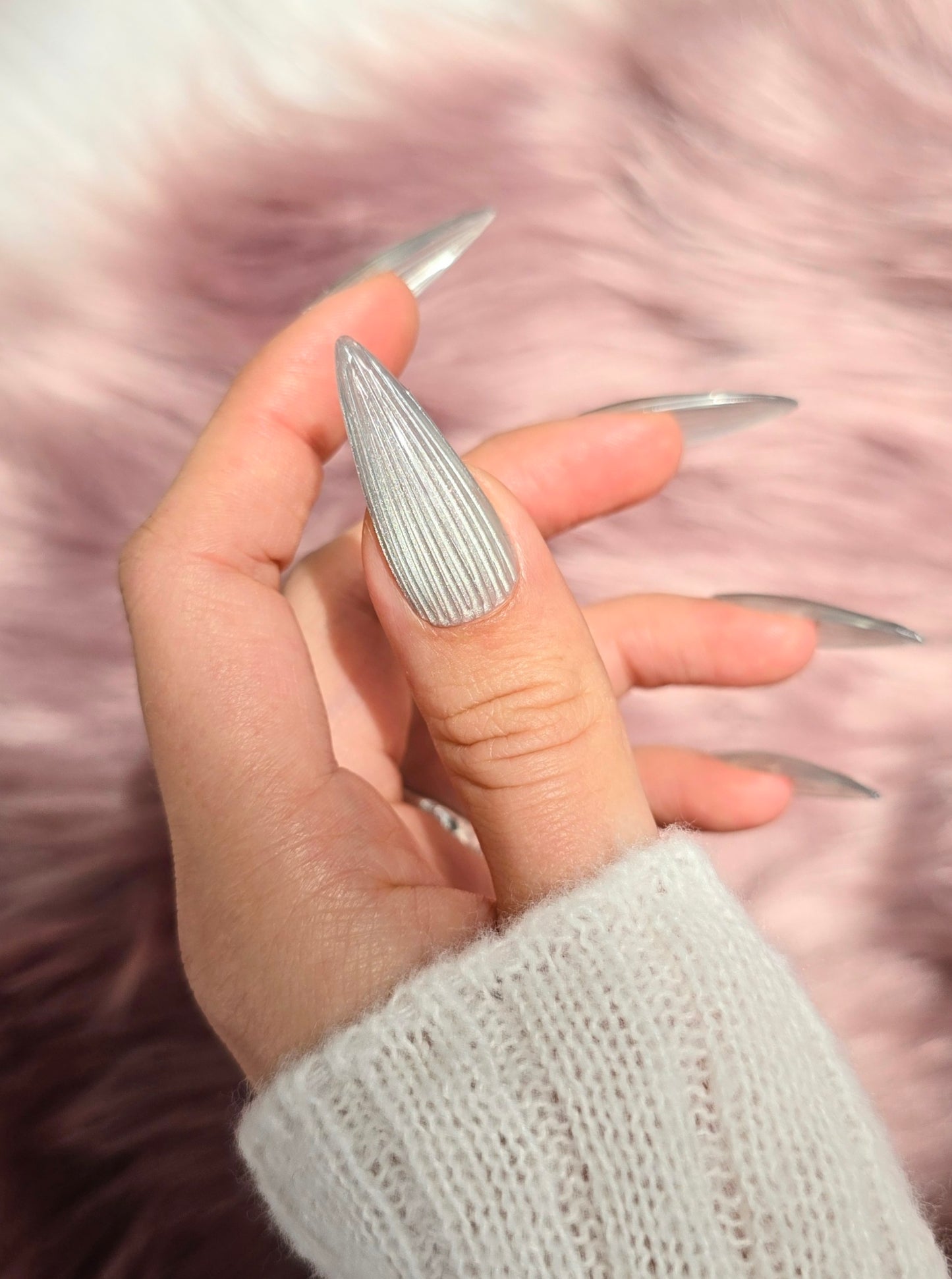 Translucent White Cat Eye Ribbed Nails