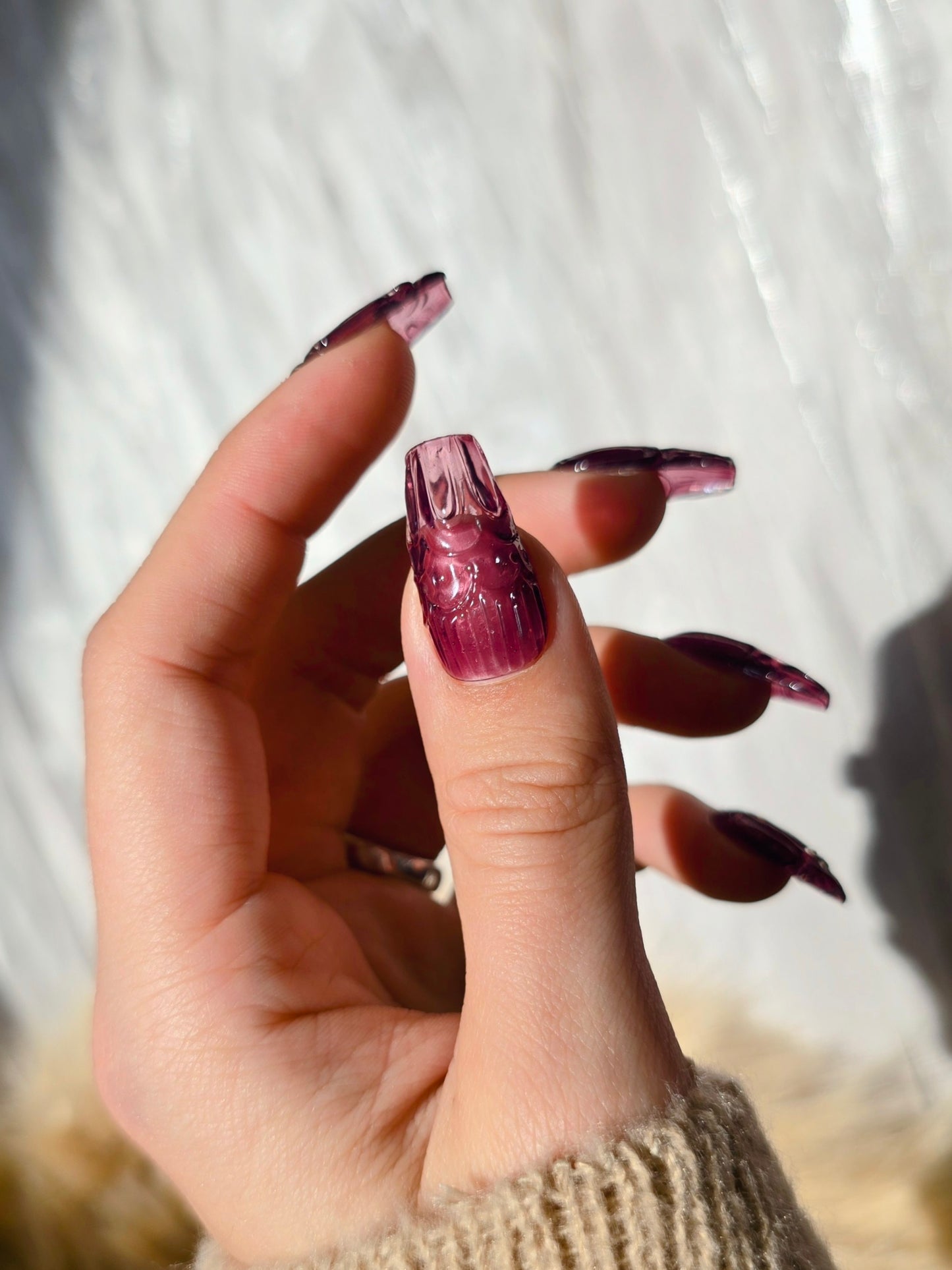 Cranberry Vintage Glass Press On Nails