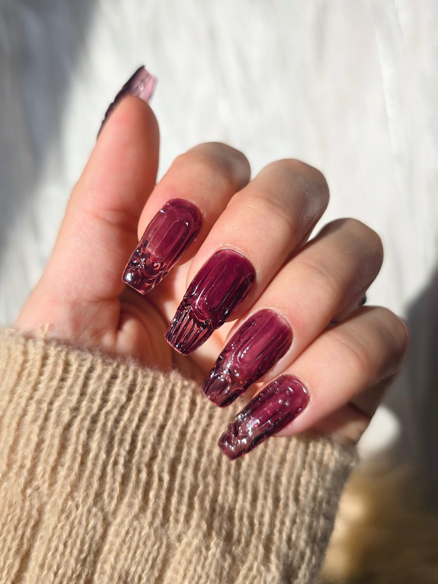 Cranberry Vintage Glass Press On Nails