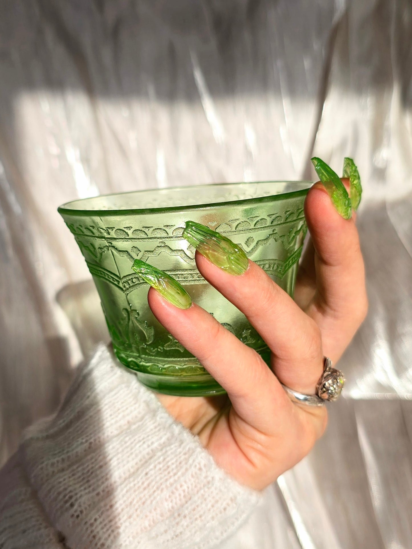 Light Green Vintage Uranium Glass Press On Nails